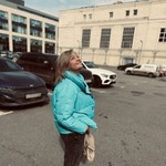 Alexandra, 35